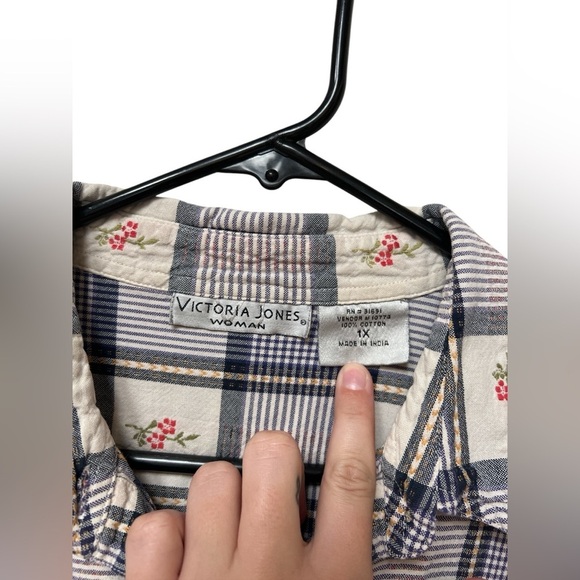 Vintage floral plaid flannel button down shirt - Picture 2 of 4